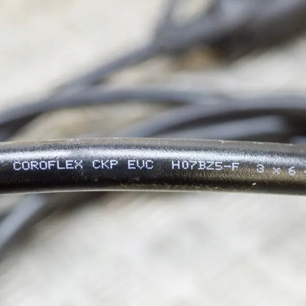 Cable carga batería Nissan Leaf ZE1 33329534 image 5