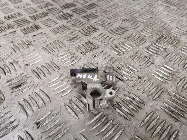 Opel Mokka Pyrotekniikkapuristin OEM FBZ9399 image 2