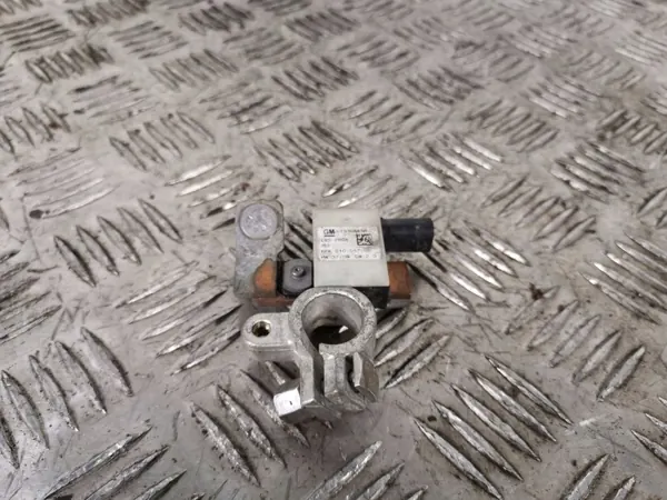 Opel Mokka Pyrotekniikkapuristin OEM FBZ9399 image 4