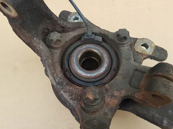 Snodo + Mozzo + Sensore Sinistro Anteriore Opel Zafira B image 8