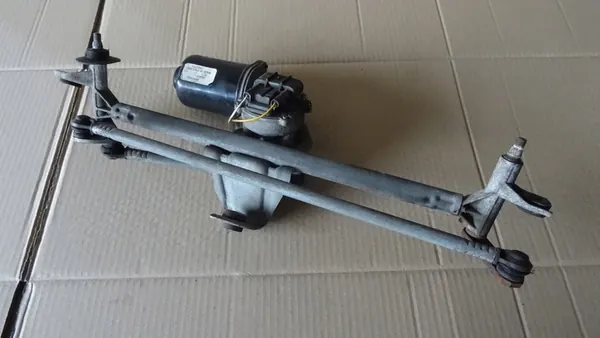 Etupyyhkijän mekanismi Opel Corsa C image 2