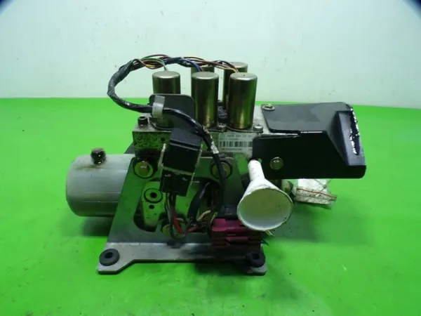 Bomba teto Mercedes W203 Cabrio OEM 01 - Usado image 3