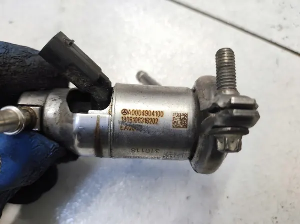 AdBlue Injektor Mercedes E-Klass W213 3.0 CDI image 6