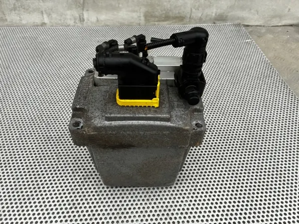 MAN ADBLUE Pumpmodul OEM 811540361390AB - Begagnad image 5