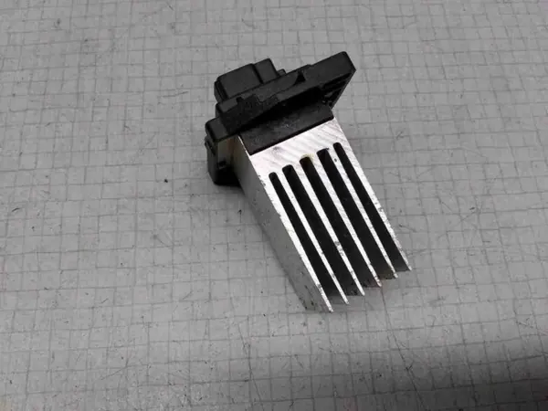 Verwarmingsventilator relais Kia Magentis OEM 578 image 2