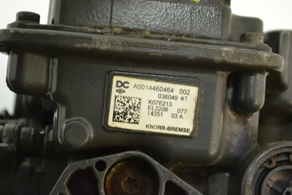 Válvula secadora de ar Mercedes Actros MP4 OEM A0014460464 image 7