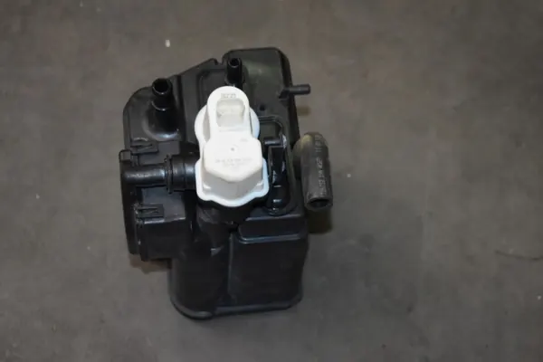 Filtre à charbon Porsche OE OEM 7L0906243F Usagé image 4