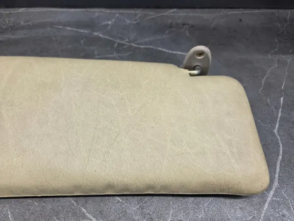 Zonnescherm links OEM Oslona slupka Mercedes w123 image 3