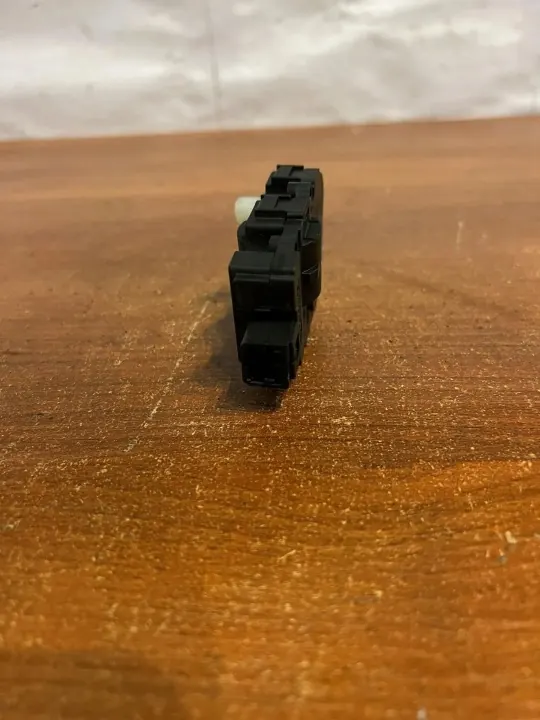 Klappenmotor D3030 für Audi A4 8E2 B6 2002 Benzin image 3