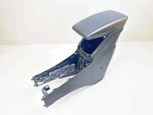 Accoudoir Console Toyota Verso 2011 588280F010 image 1