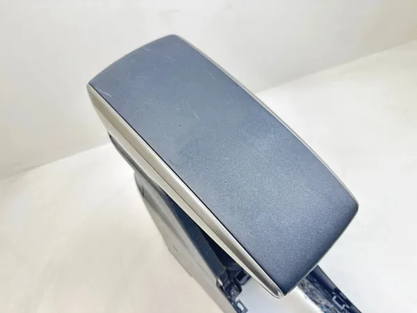 Accoudoir Console Toyota Verso 2011 588280F010 image 4