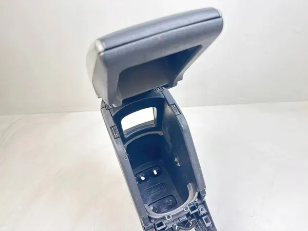 Accoudoir Console Toyota Verso 2011 588280F010 image 5