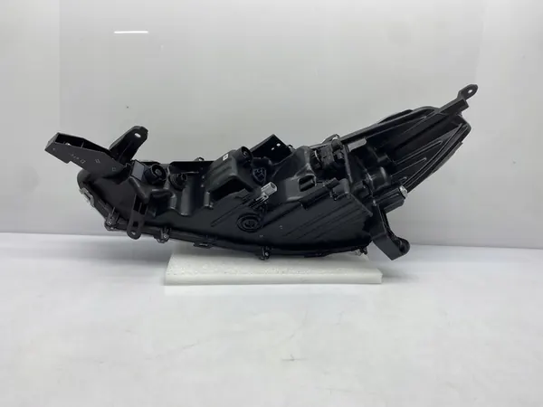 Faros derecho Toyota Corolla Cross LED 16-183 image 7