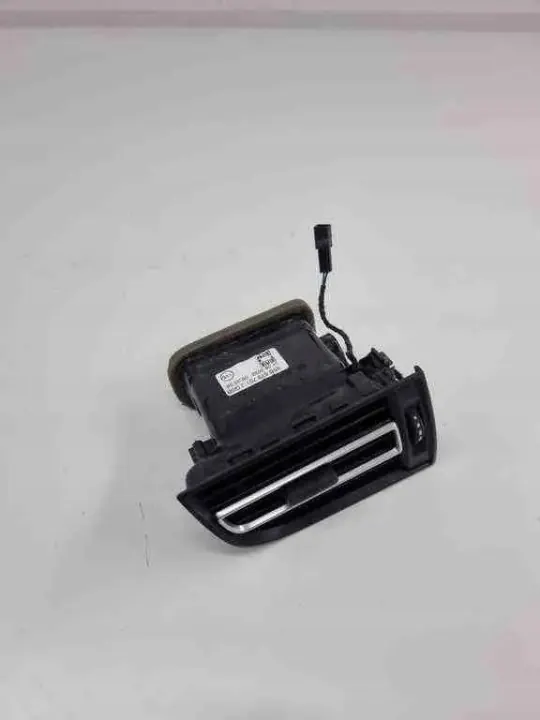Porsche Lämmityspuhaltimen rele OEM 95B819701 - Käytetty image 3