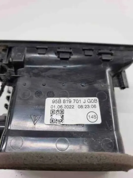 Porsche Lämmityspuhaltimen rele OEM 95B819701 - Käytetty image 6
