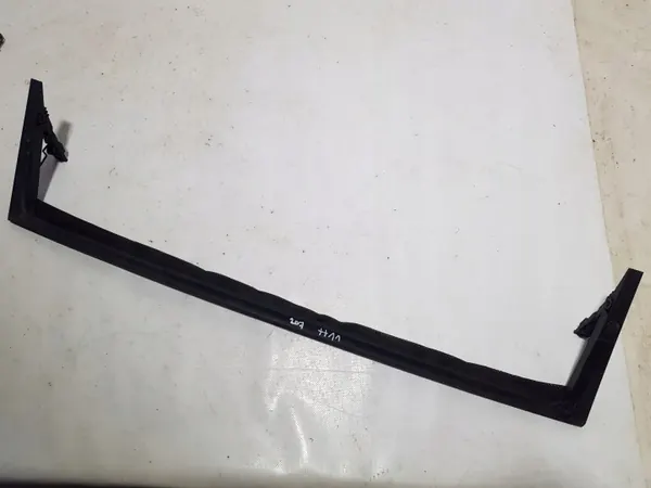 Mercedes W207 Tuulensuoja OEM A2077840070 image 2