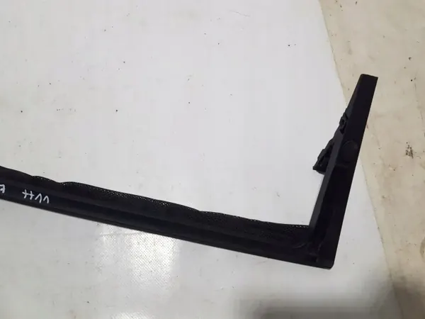 Mercedes W207 Tuulensuoja OEM A2077840070 image 5