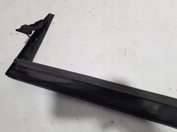 Mercedes W207 Tuulensuoja OEM A2077840070 image 6