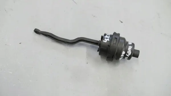 BMW Vattenpump Grommet 8638026 image 3