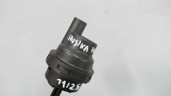 BMW Vattenpump Grommet 8638026 image 4