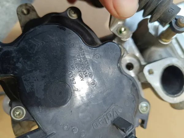 Enfriador EGR Peugeot 508 2.2 GT 9678163380 image 4