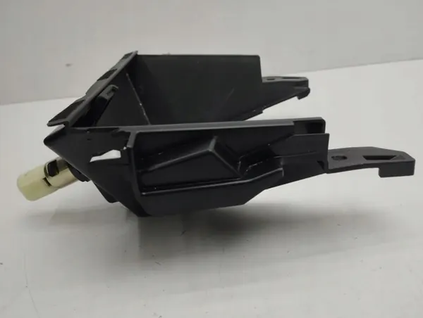 Mazda CX-5 II 2020 Voor 12V-aansluiting OEM K12364361 image 5