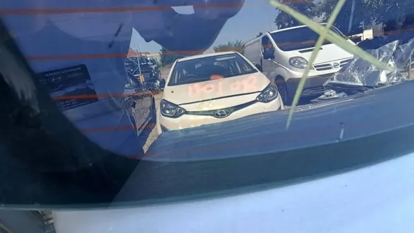 OEM AKH17652 Heckklappenglas für Hyundai i30 09-12 image 3