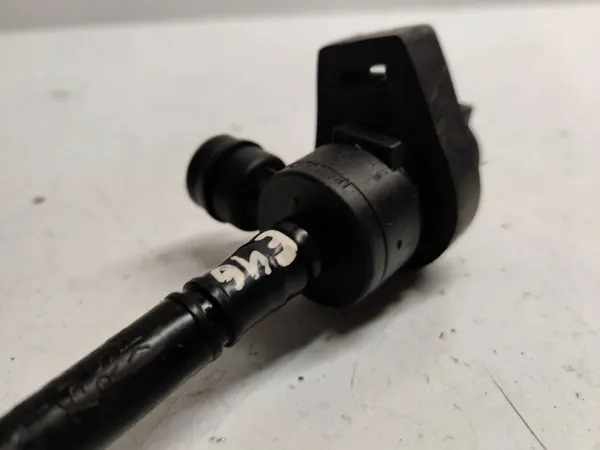 Entrée carburant BMW 3 E46 OEM 7512576 - 2000cc 2005 image 4
