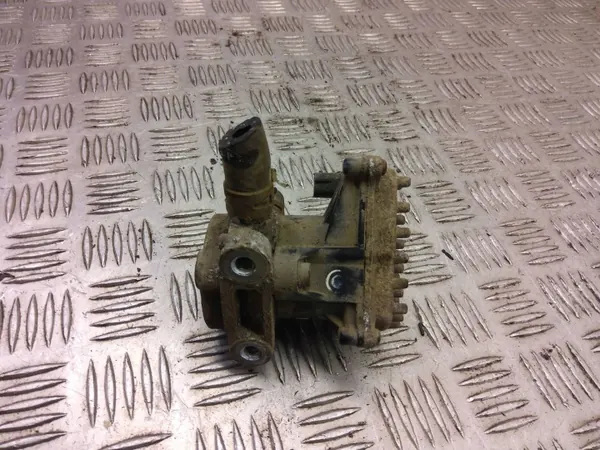 Arrefecedor de óleo Lexus OEM SKE35747 - Usado image 3
