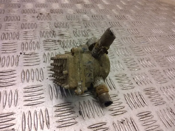 Arrefecedor de óleo Lexus OEM SKE35747 - Usado image 4