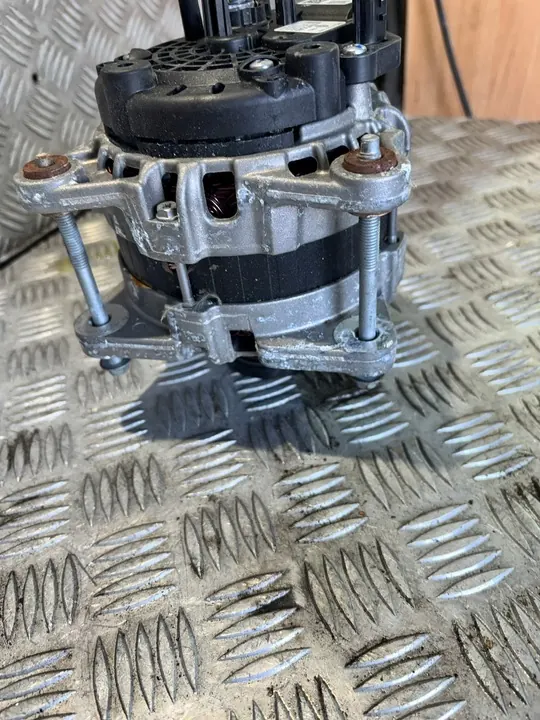 Vaihtovirtageneraattori Renault Dacia Nissan 231001993R image 3