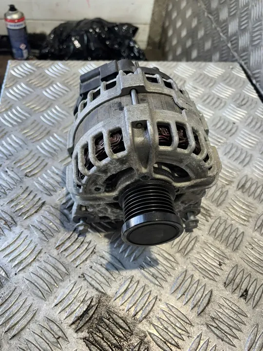 Vaihtovirtageneraattori Renault Dacia Nissan 231001993R image 6