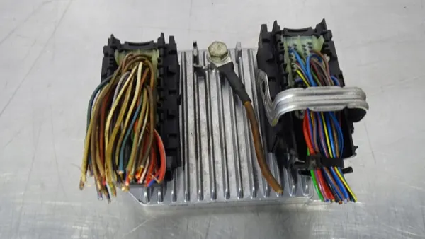 Opel Motorcomputer OEM 09146052 5WK9170 image 2