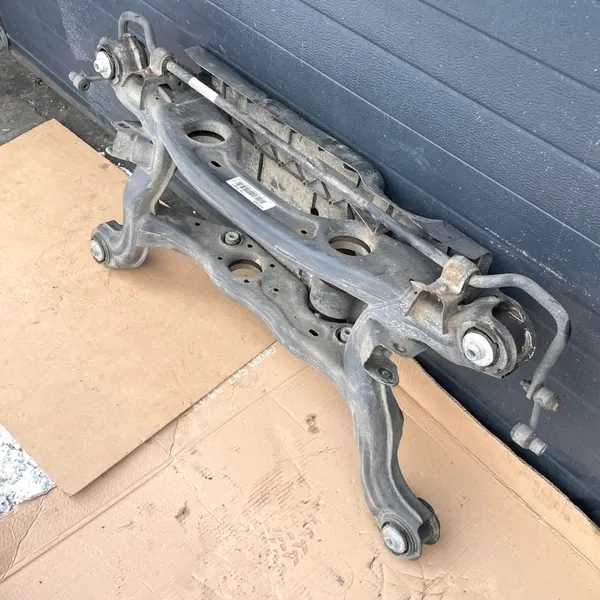 Mercedes CLA Shooting Brake bakstötfångare OEM 2463504301 image 4