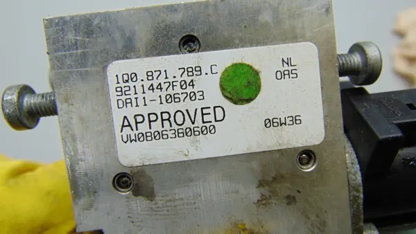 VW EOS 06-10 Pompe de toit 1Q0871789C image 5