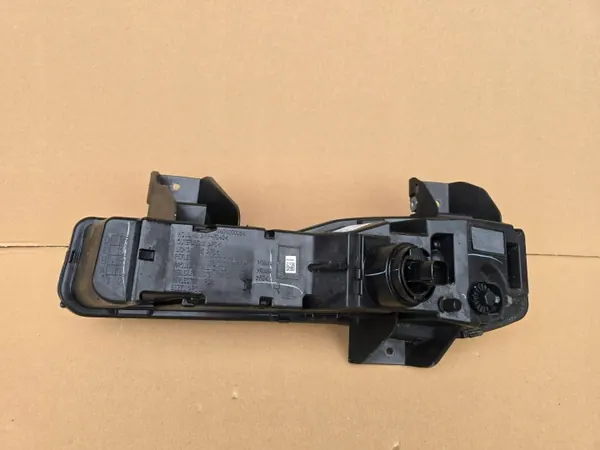Tesla Model X Plaid Droit DRL OEM P164925000C image 3