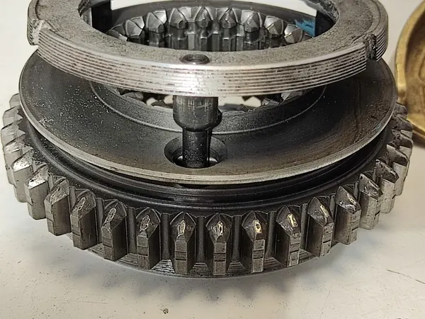 Synkronointilaite OEM 2323E3 Citroen Peugeot image 3