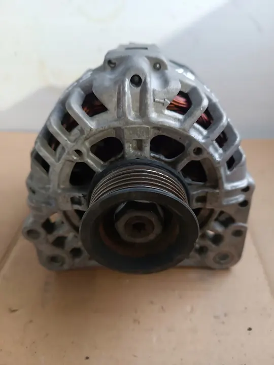 Vaihtovirtageneraattori VW Audi Seat Skoda image 2