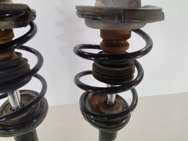 Ammortizzatore anteriore BMW 5 E60 E61 2005 con molla OEM image 7