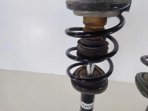 Ammortizzatore anteriore BMW 5 E60 E61 2005 con molla OEM image 8