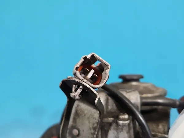 Carcaça do filtro de combustível Toyota Avensis III T27 2.0 D4D image 7