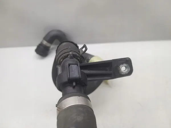 Vesiputki W205 C220 2.2 CDI A2058302102 image 9