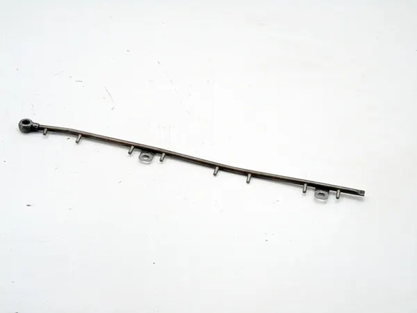 Bico de fornecimento de óleo 2.2 D4D Avensis RAV4 Corolla Verso image 4