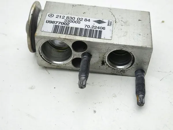 Soupape d'expansion climatisation Mercedes-Benz OEM 2128300284 image 9