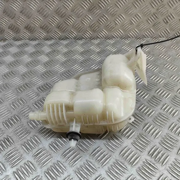 Tanque de expansão BMW F39 F40 F45 F46 F48 F54 F60 7617362 image 3