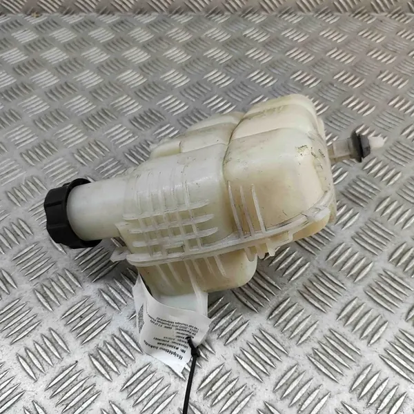 Tanque de expansão BMW F39 F40 F45 F46 F48 F54 F60 7617362 image 4