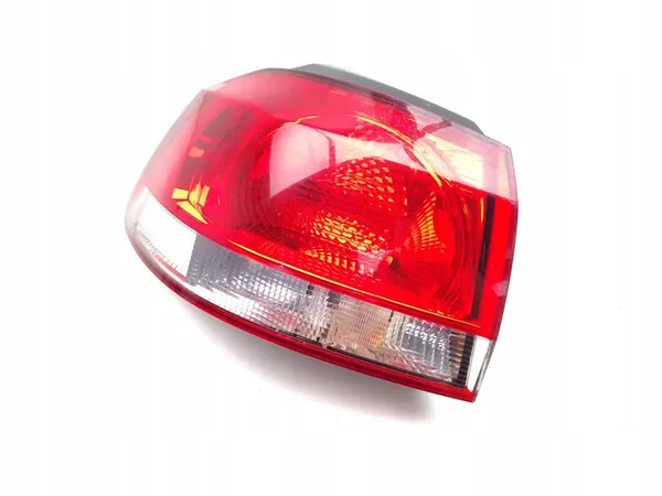 VW Golf Luz Trasera Izquierda 2012 Hatchback 5K0945257 image 4