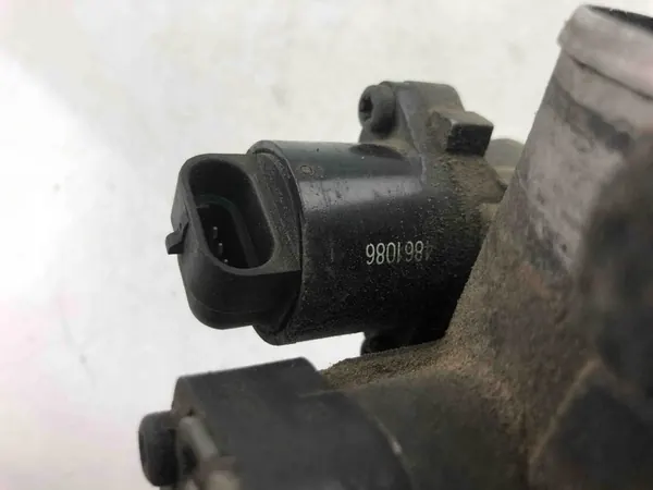 Chrysler Voyager III Vergaser 4861086 image 3