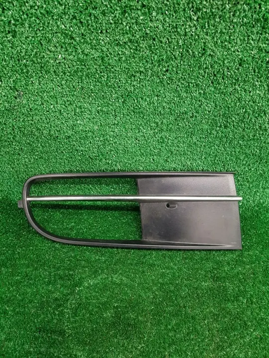 Rechte Stoßstangengrille OEM 5C5853666E für VW Beetle image 2