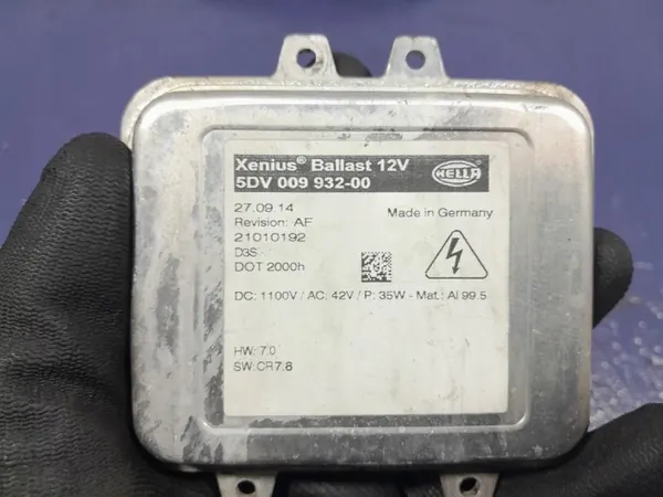 Opel Insignia A Liftconverter Module OEM 5DV009932-00 image 3